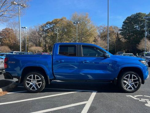 Used 2024 Chevrolet Colorado Z71 w/ Z71 Convenience Package 2 image 4