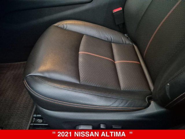 Certified 2021 Nissan Altima 2.5 SR w/ SR Premium Package AWD/4WD image 17