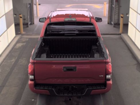 Used 2019 Toyota Tacoma TRD Sport AWD/4WD image 6