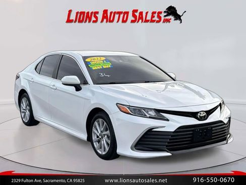 Used 2022 Toyota Camry LE FWD image 1