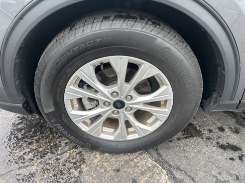 Used 2025 Ford Escape Active AWD/4WD image 37