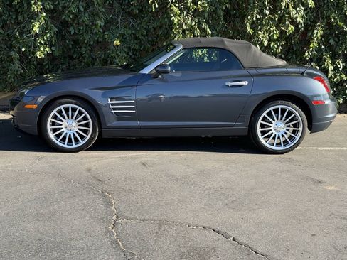 Used 2007 Chrysler Crossfire Limited RWD image 5