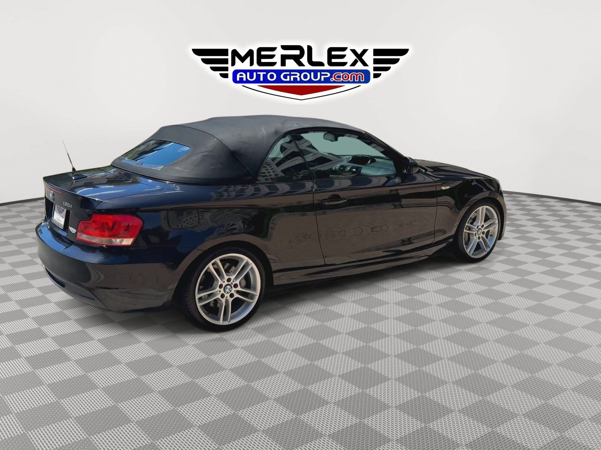 Used 2012 BMW 135i Convertible RWD image 8