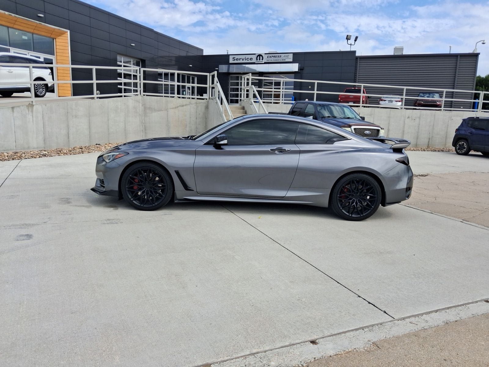 Used 2019 INFINITI Q60 Red Sport 400 w/ Cargo Package AWD/4WD image 2