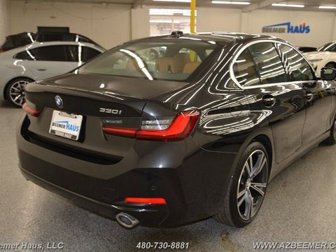 Used 2024 BMW 330i Sedan w/ Convenience Package image 10