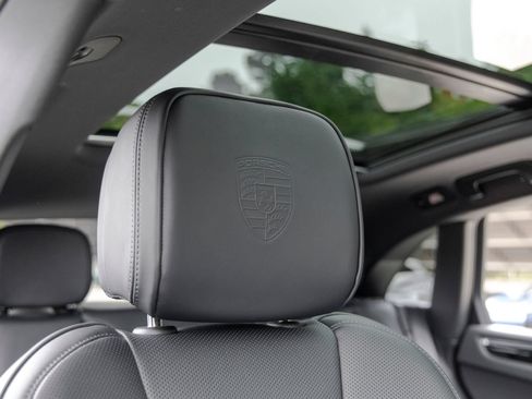 Certified 2026 Porsche Macan AWD/4WD image 64