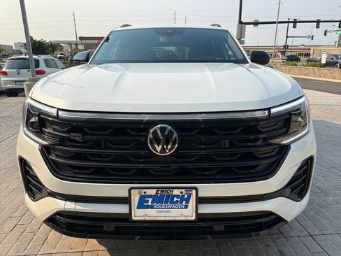 Certified 2026 Volkswagen Atlas Cross Sport SEL R-Line AWD/4WD image 10