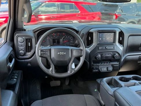 Used 2021 Chevrolet Silverado 1500 Custom Trail Boss w/ LPO, Dark Essentials Package AWD/4WD image 5
