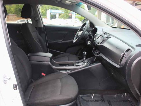 Used 2013 Kia Sportage LX FWD image 27
