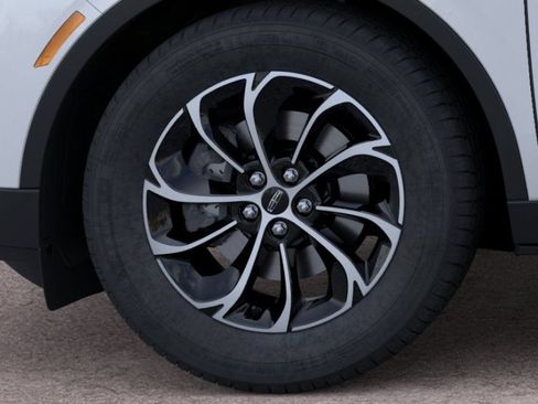 New 2026 Lincoln Nautilus Premier AWD/4WD image 19