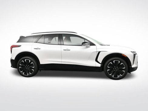 Used 2025 Chevrolet Blazer EV RS w/ Super Cruise Package AWD/4WD image 6