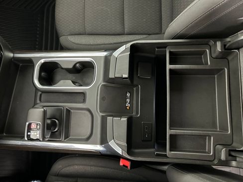 Used 2022 Chevrolet Silverado 1500 LT w/ Z71 Off-Road Package image 17