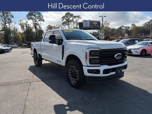 Used 2025 Ford F250 Platinum image 12