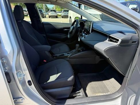 Used 2020 Toyota Corolla LE FWD image 31