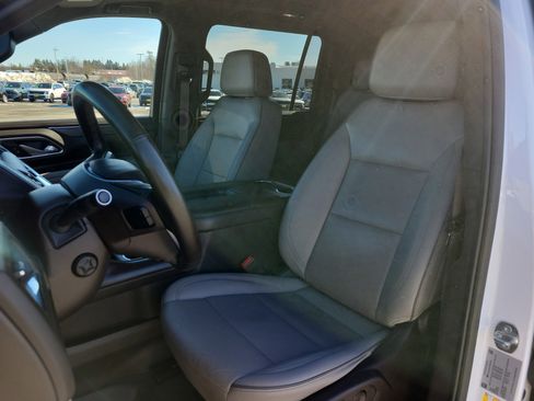 Certified 2023 GMC Yukon XL SLT w/ SLT Premium Package image 14