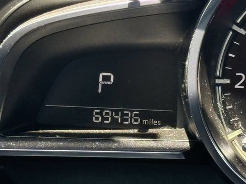 Used 2018 MAZDA MAZDA3 Grand Touring w/ Premium Equipment Package FWD image 15