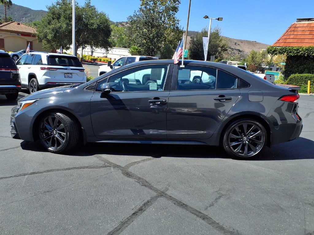 Certified 2023 Toyota Corolla SE w/ SE Premium Package FWD image 4