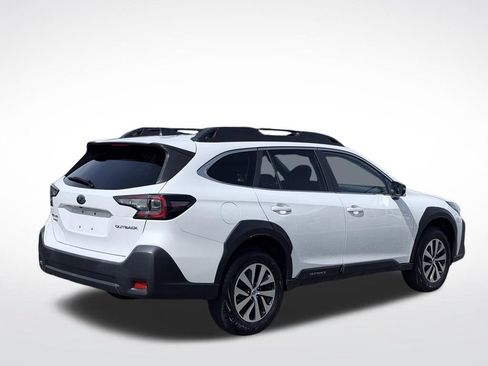 Used 2023 Subaru Outback Premium AWD/4WD image 6