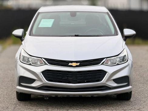 Used 2017 Chevrolet Cruze LS FWD image 5