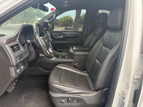 Used 2021 Chevrolet Suburban LT RWD image 26