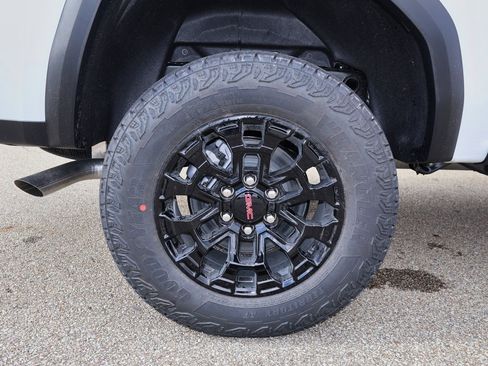 New 2026 GMC Canyon Elevation w/ Convenience Package image 27