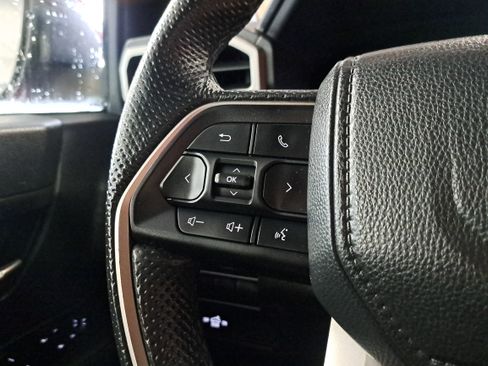 Used 2024 Toyota Tacoma TRD Off-Road image 25