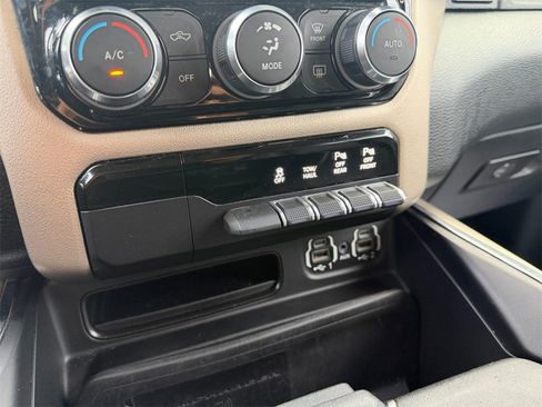 Used 2021 RAM 1500 Laramie image 31