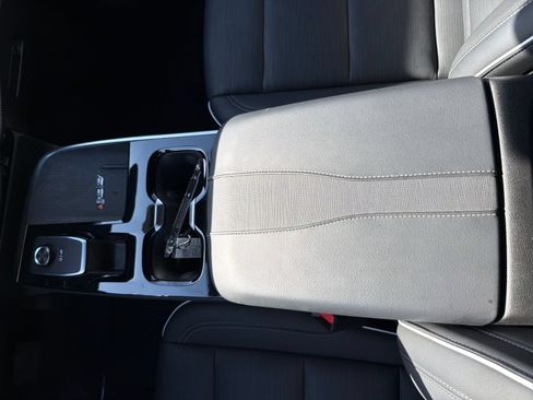 Used 2025 Buick Enclave Sport Touring FWD image 26