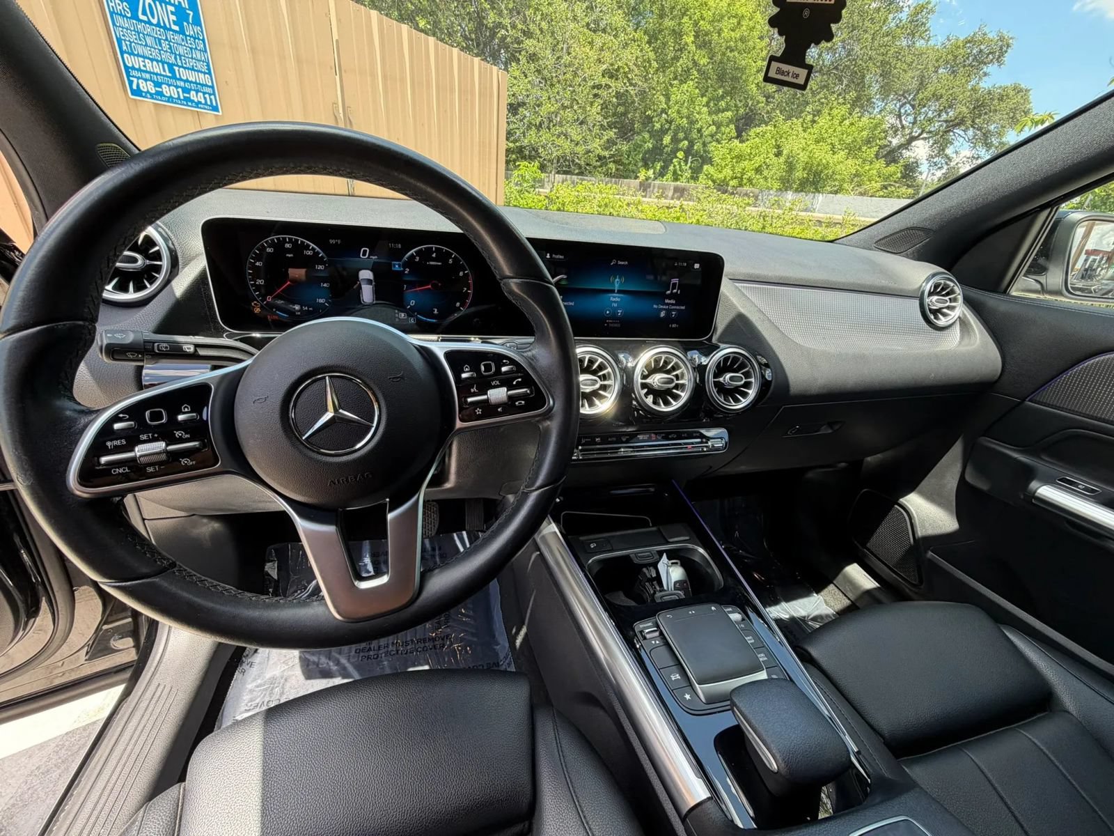 Used 2021 Mercedes-Benz GLA 250 w/ Premium Package image 33