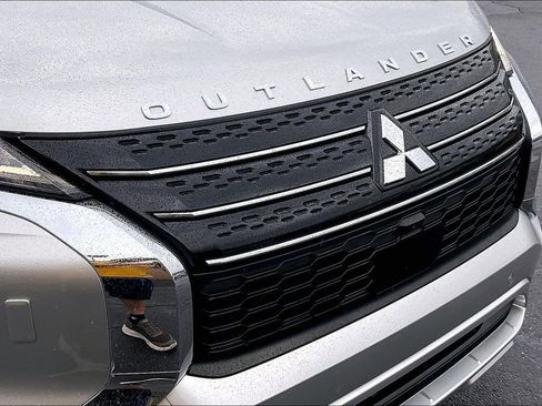 Used 2022 Mitsubishi Outlander SE AWD/4WD image 29