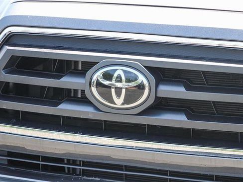 Used 2022 Toyota Tacoma SR5 image 8