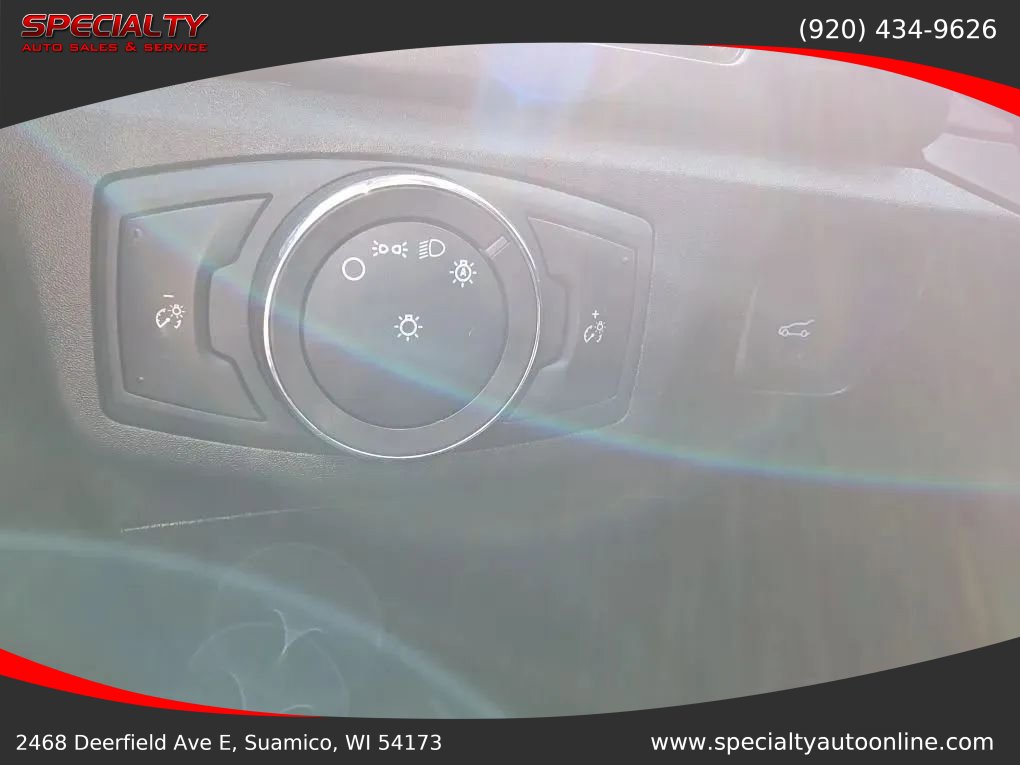 Used 2020 Ford Fusion SE FWD image 20