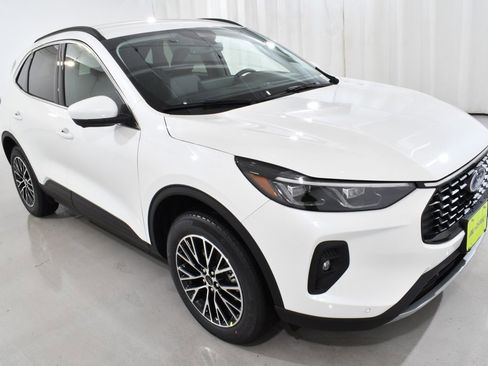 New 2026 Ford Escape SE w/ PHEV Premium Package image 5