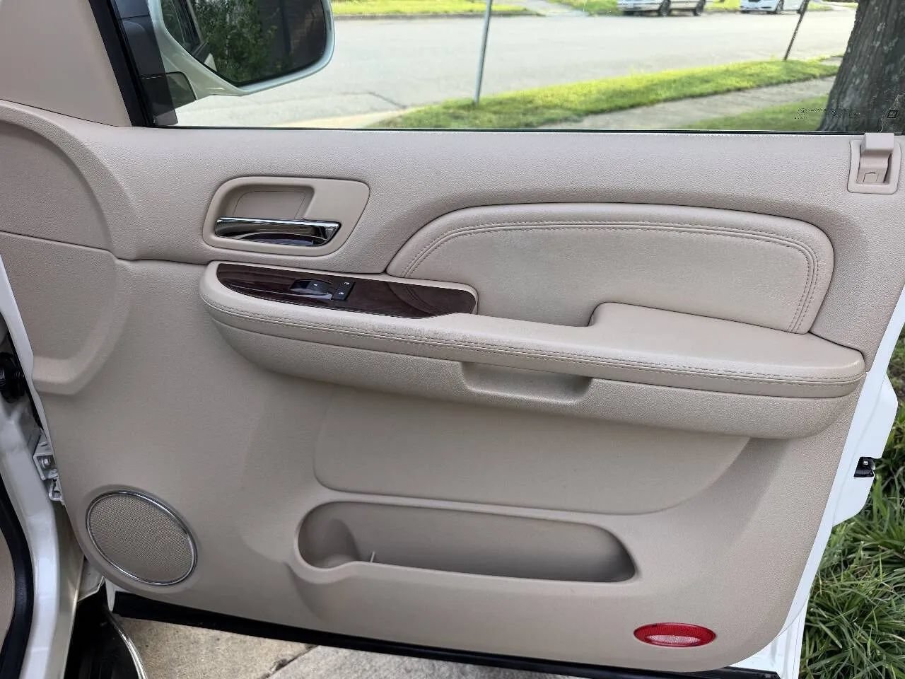 Used 2009 Cadillac Escalade 4WD Hybrid image 33