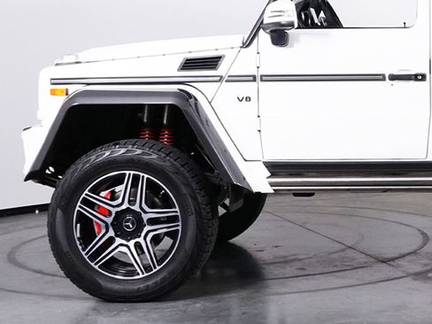Used 2018 Mercedes-Benz G 550 Squared image 12