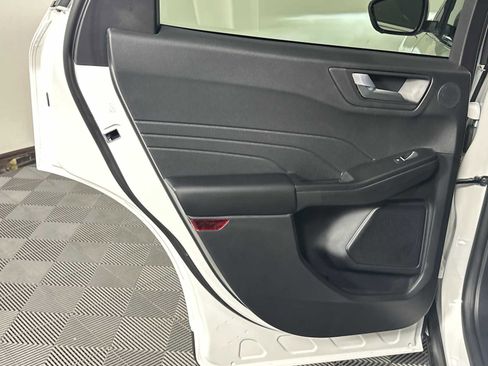 Used 2025 Ford Escape SE w/ PHEV Premium Package FWD image 24