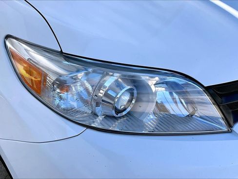 Used 2018 Toyota Sienna L image 26