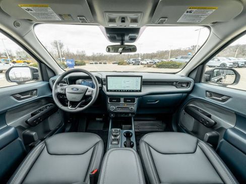 New 2026 Ford Maverick Lariat w/ Black Appearance Package image 16