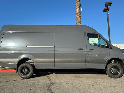 New 2025 Mercedes-Benz Sprinter 2500 image 7