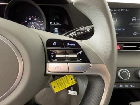 Certified 2023 Hyundai Elantra SE FWD image 24