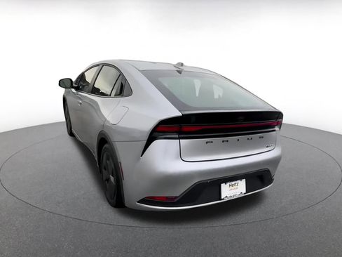 Used 2025 Toyota Prius LE image 11