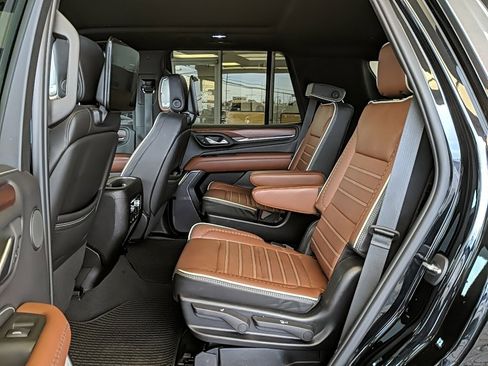 Used 2023 GMC Yukon Denali Ultimate image 15