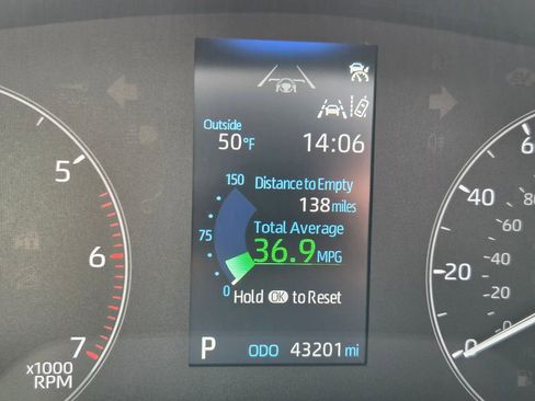 Used 2023 Toyota Corolla SE w/ SE Package image 23