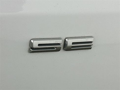 Used 2022 Ford Escape SE w/ SE Sport Appearance Package image 27