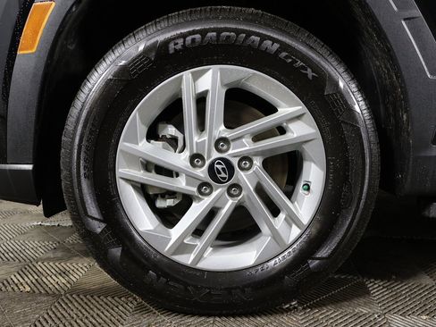 Certified 2025 Hyundai Tucson SE image 16