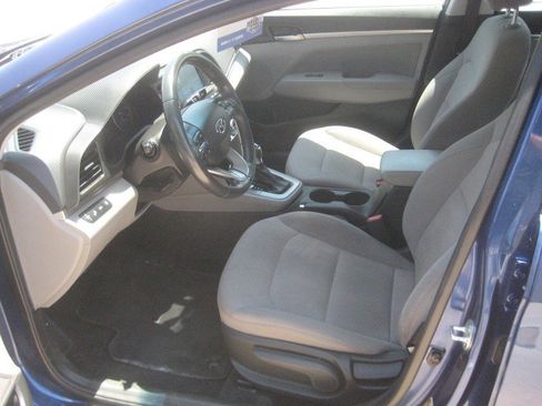 Used 2020 Hyundai Elantra Value Edition FWD image 13
