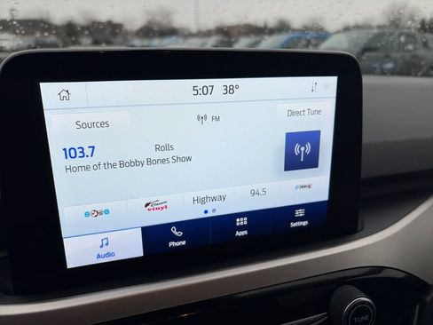 Used 2020 Ford Escape SE image 17