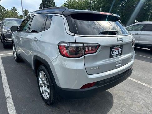 Used 2025 Jeep Compass Limited AWD/4WD image 2