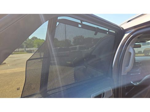 Used 2024 Ford Explorer Limited w/ Limited Technology Package RWD image 22