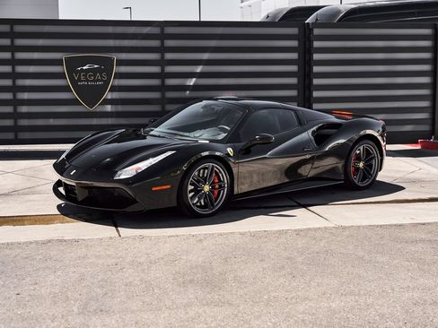 Used 2018 Ferrari 488 Spider RWD image 6